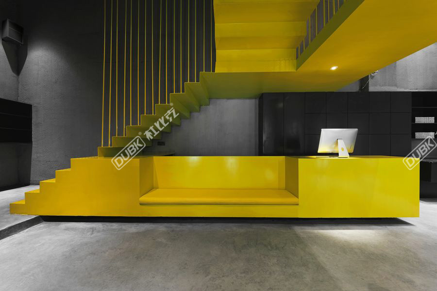 萬(wàn)達(dá)廣場(chǎng)金街美容美發(fā)店